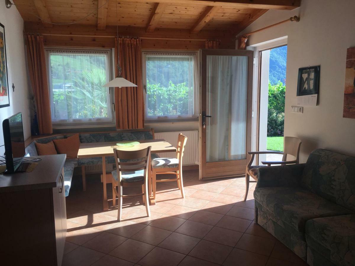 Weingut Zundlhof Villa Bolzano Luaran gambar